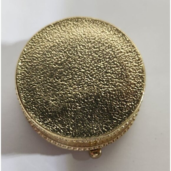 Gold Tone Round Trinket Box Heart Design Hinged Lid pill holder magnetic close - Picture 2 of 4